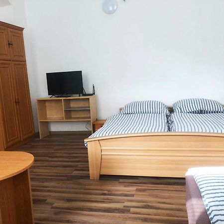 Levne Ubytovani Usti Nad Labem Luaran gambar